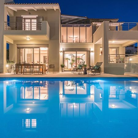 Akemi Luxury Villa 蒂锡利维 外观 照片