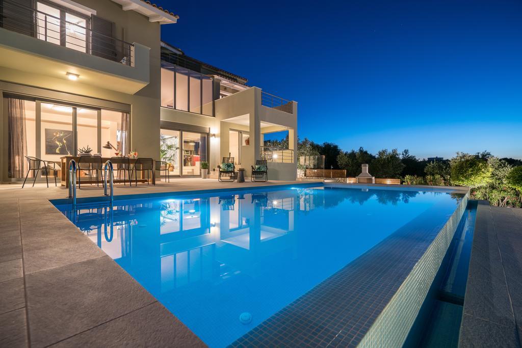 Akemi Luxury Villa 蒂锡利维 外观 照片