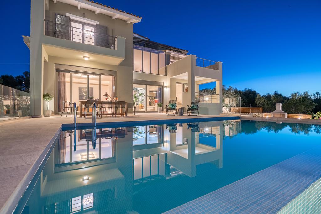 Akemi Luxury Villa 蒂锡利维 外观 照片