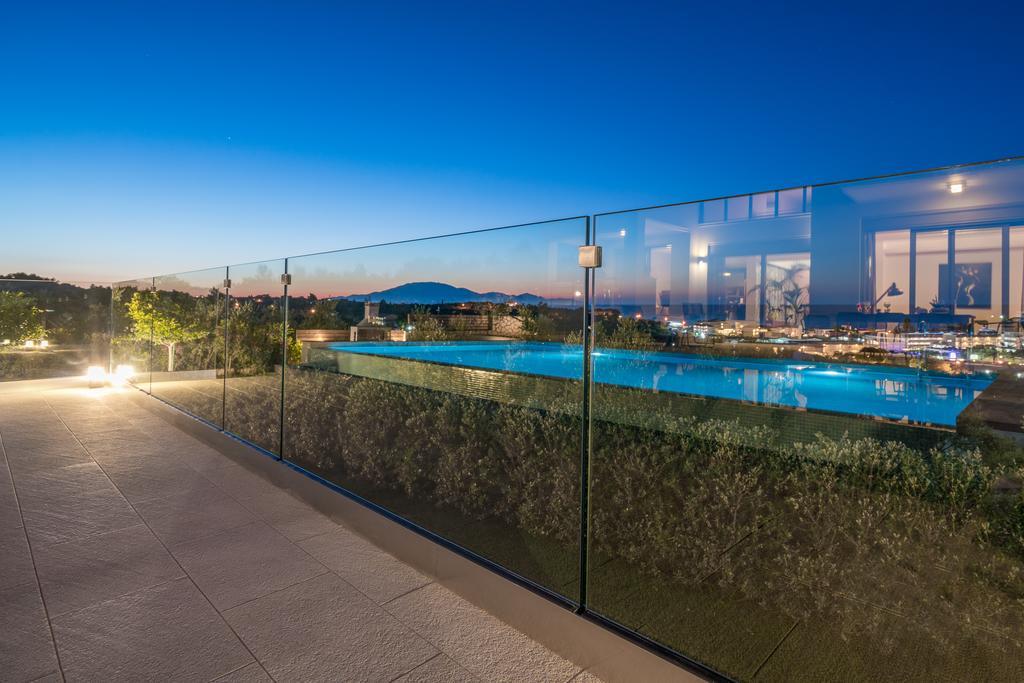 Akemi Luxury Villa 蒂锡利维 外观 照片